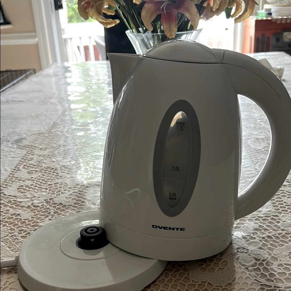 White Electric hot water, make for tea and hot chocolate for anything electronic